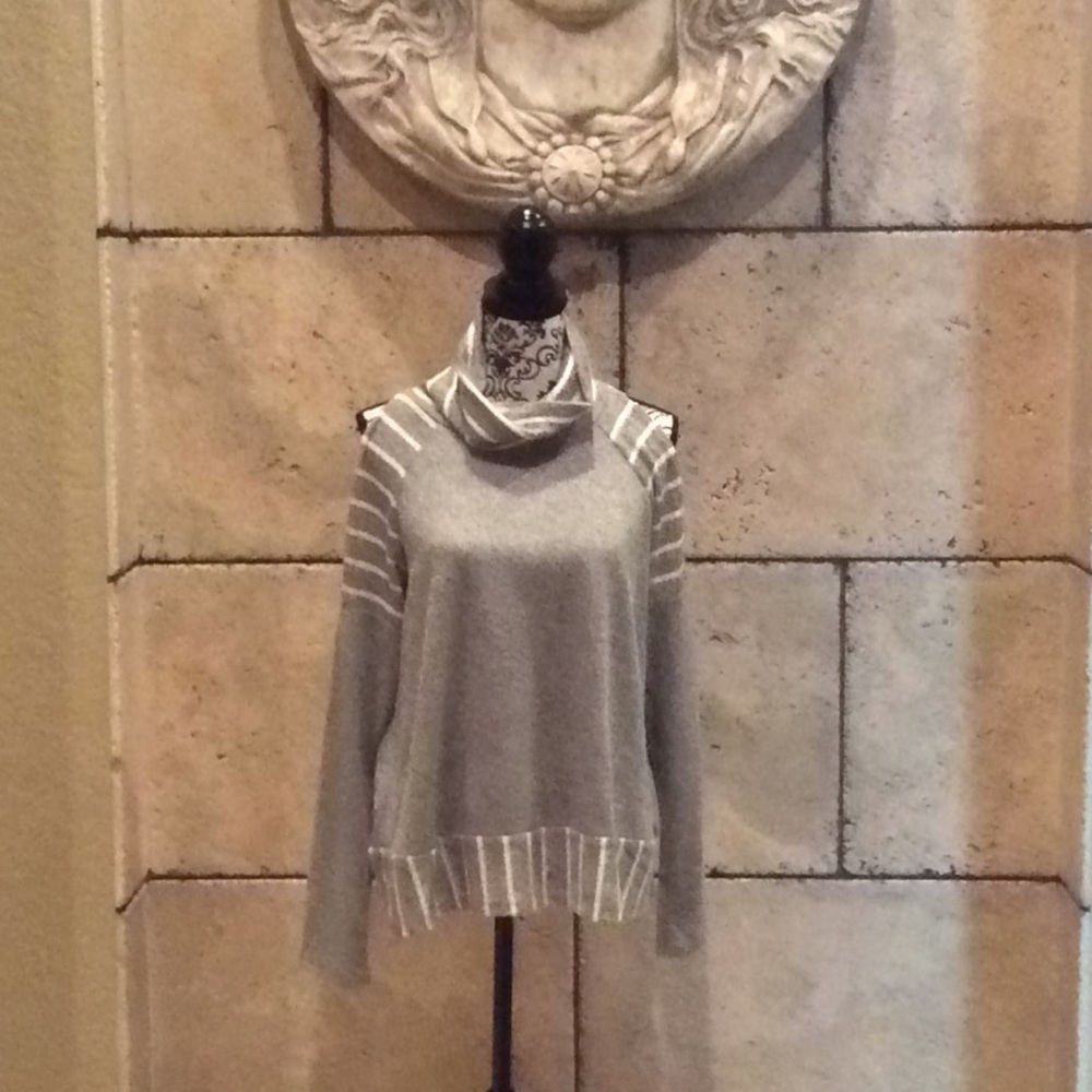 NWT Cowl neck cold shoulder top